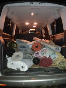 transport brudnych dywanów  do pralni dywanów w ostrowie wielkopolskim w celu czyszczenie dywanów